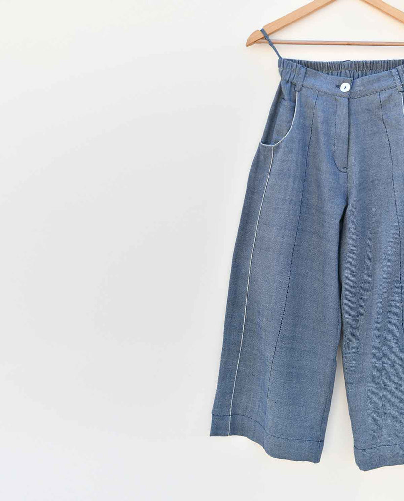 PLEATED DENIM