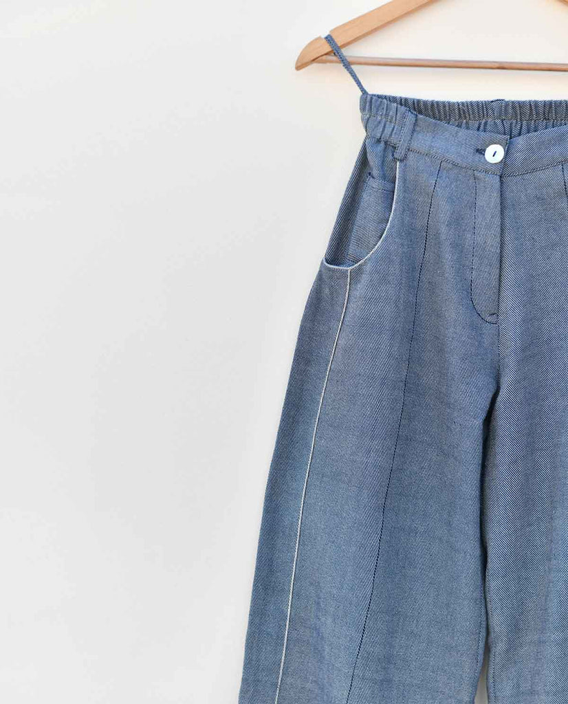 PLEATED DENIM