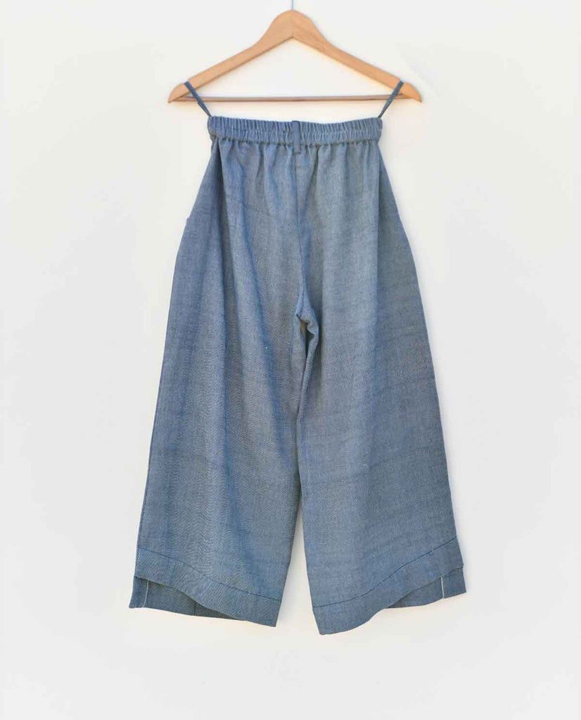 PLEATED DENIM
