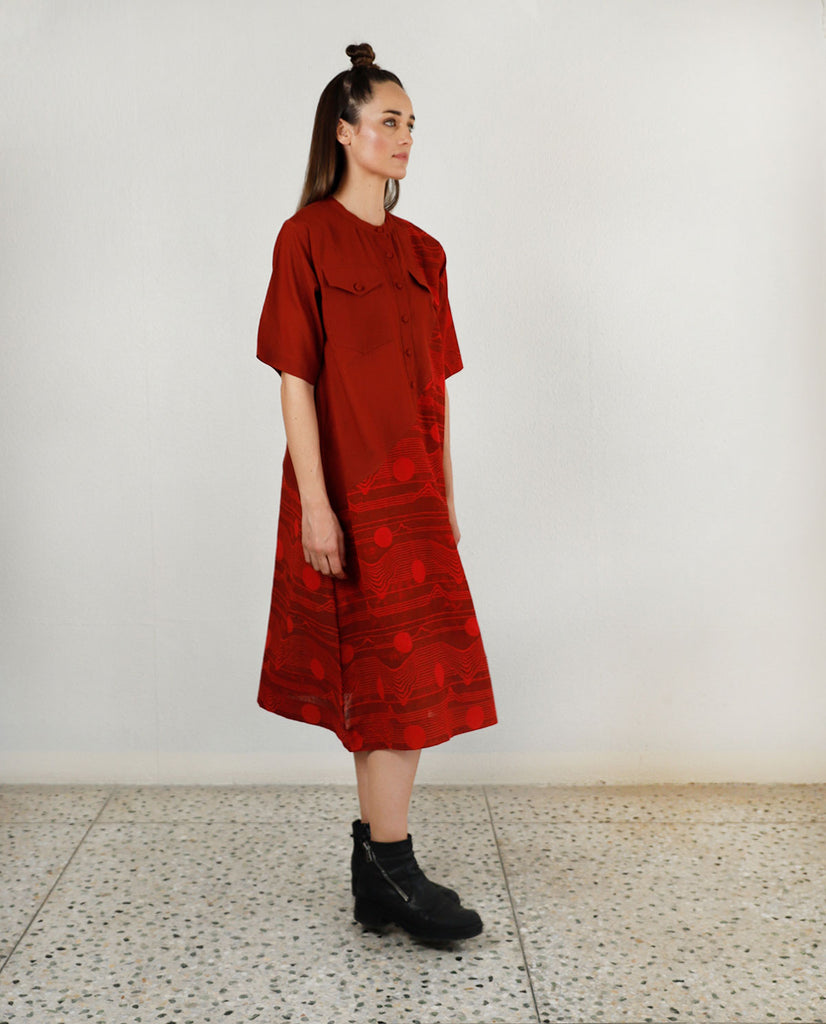 FLUID RED POCKET DRESS