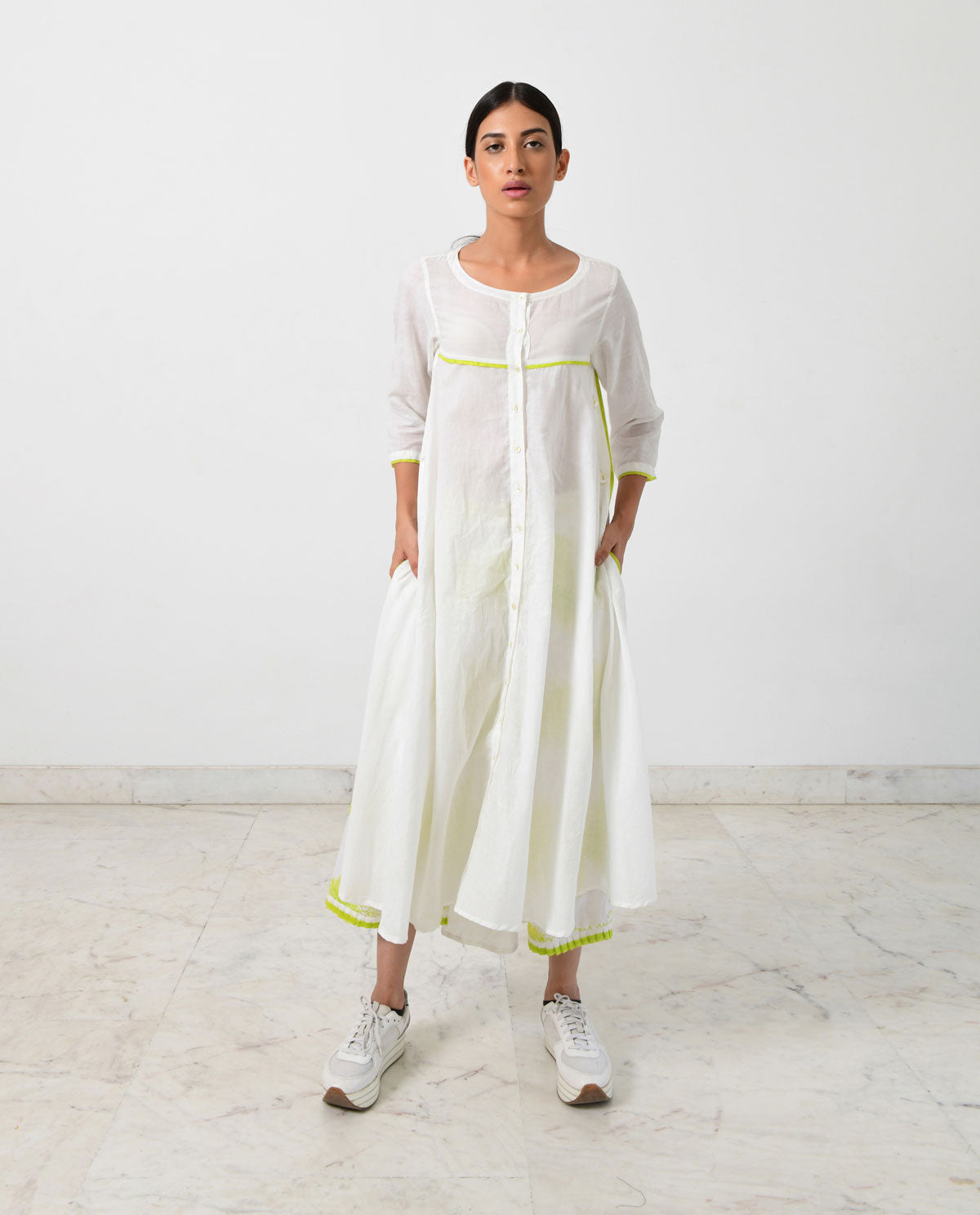 WHITE KURTA/GEO PANTS