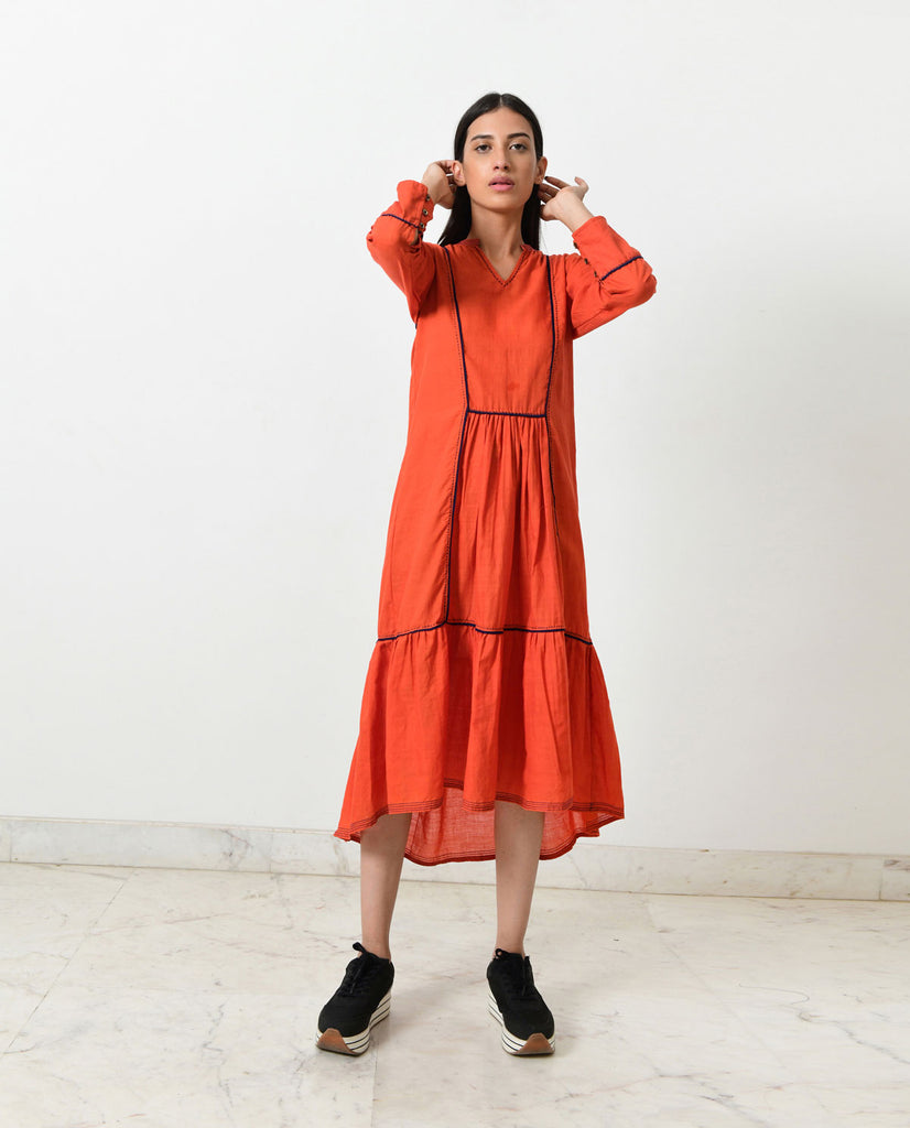 CONTRASTING PIPE DRESS