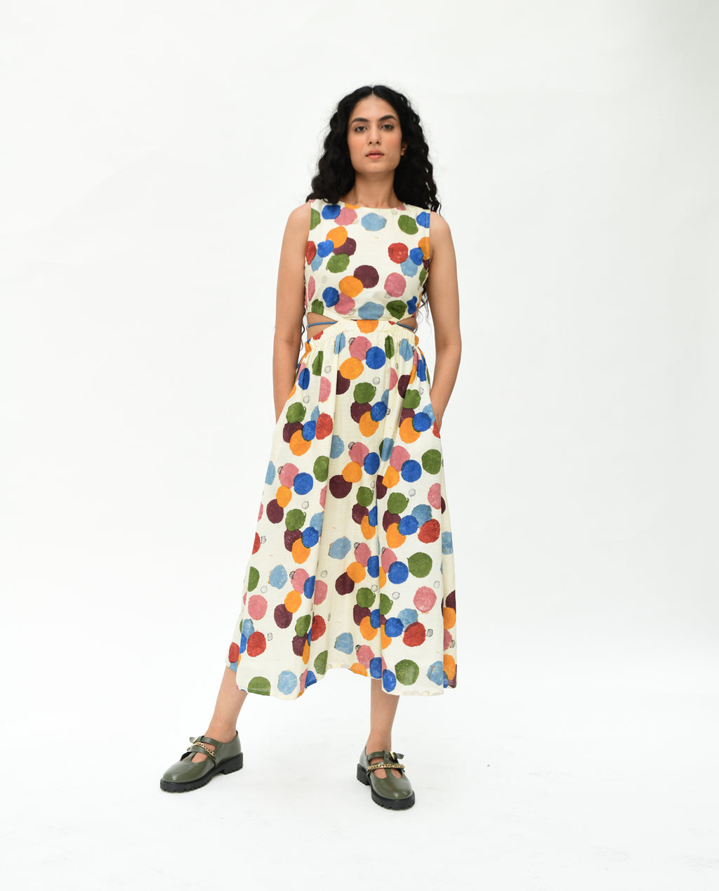 Void Side Space Dress