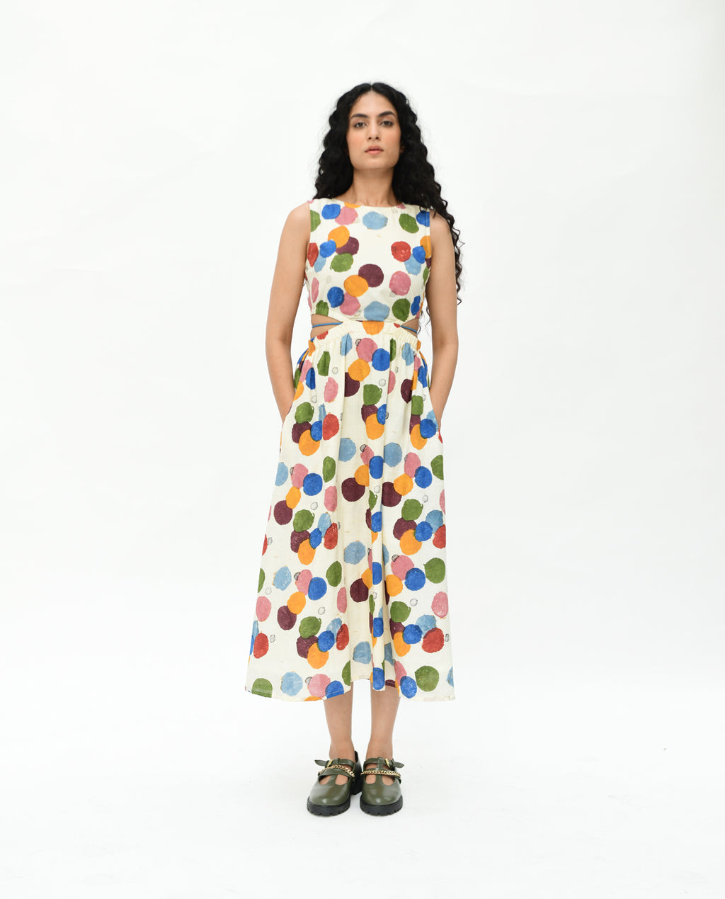 Void Side Space Dress