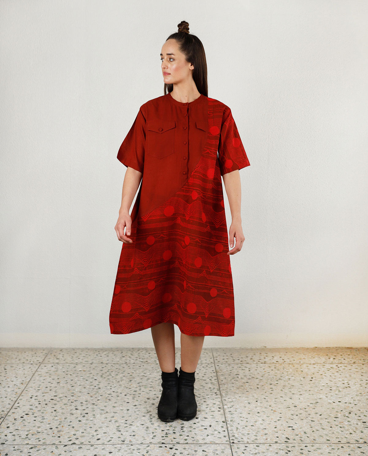 FLUID RED POCKET DRESS